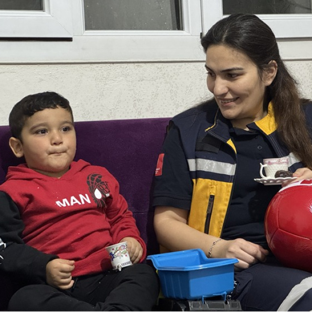 Telefonda Heimlich manevrası hayat kurtardı