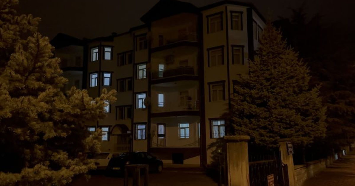 Elazığ'da Aile Asansörde Zehirlenme Şüphesi