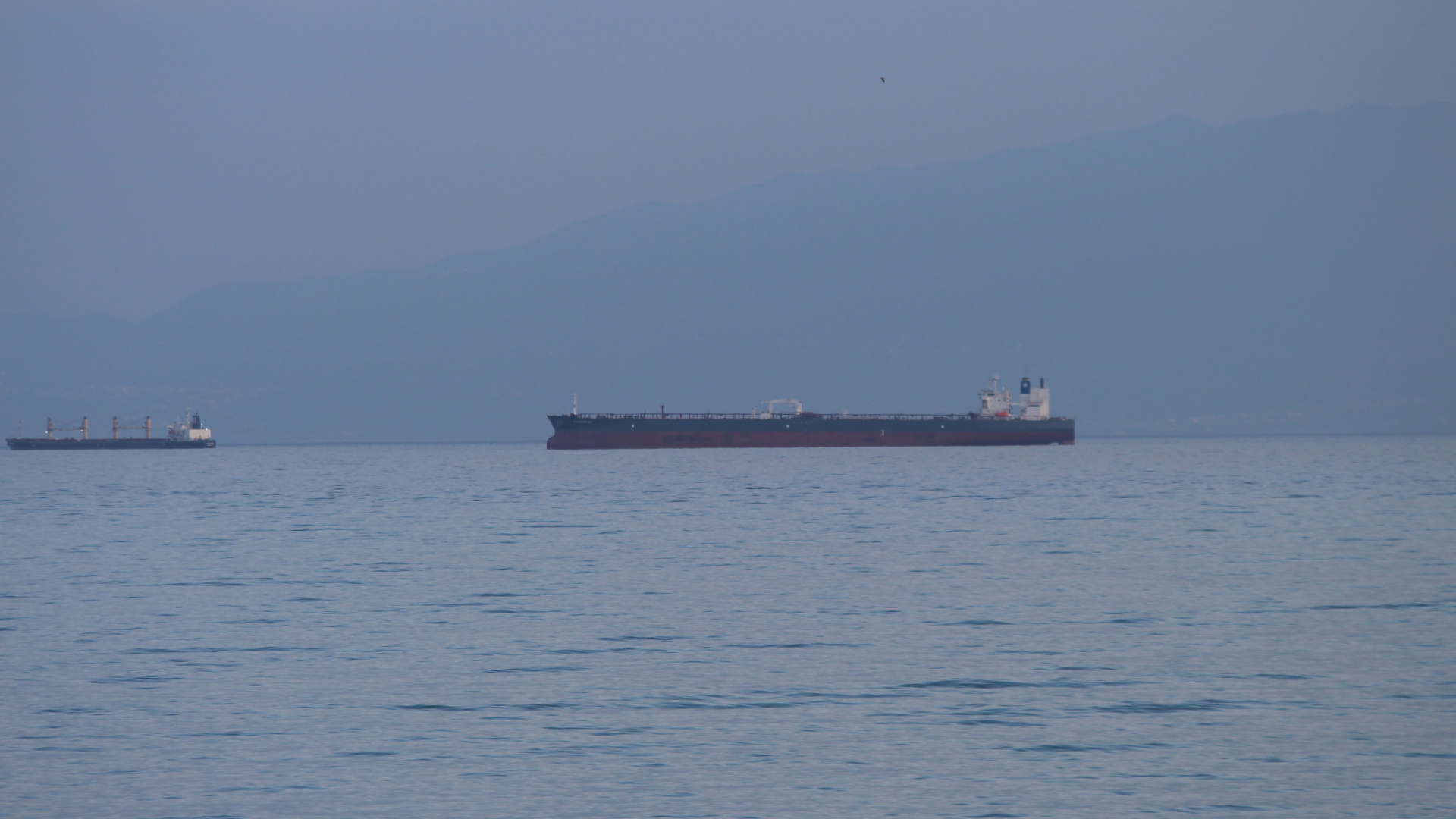 İran'dan ABD'ye: Düşman olmayan tüm gemilere Hürmüz Boğazı açık | Dış Haberler