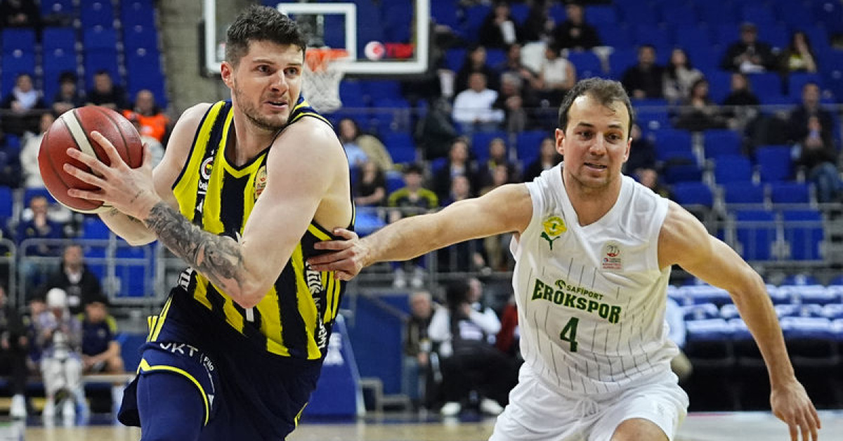 Safiport Erokspor, Fenerbahçe'yi Mağlup Ediyor