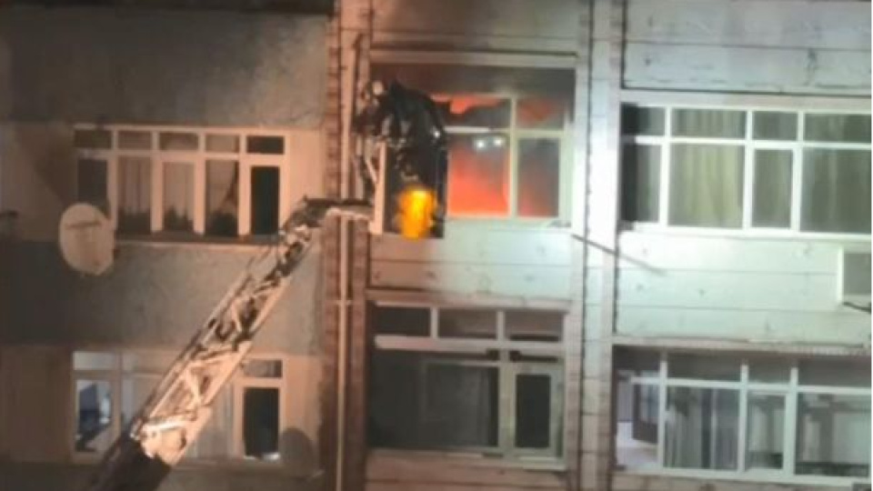 Fatih'te koca dehşeti! Eşini öldürüp evi ateşe verdi