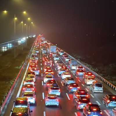 Kilit kavşakta dönüş yoğunluğu!