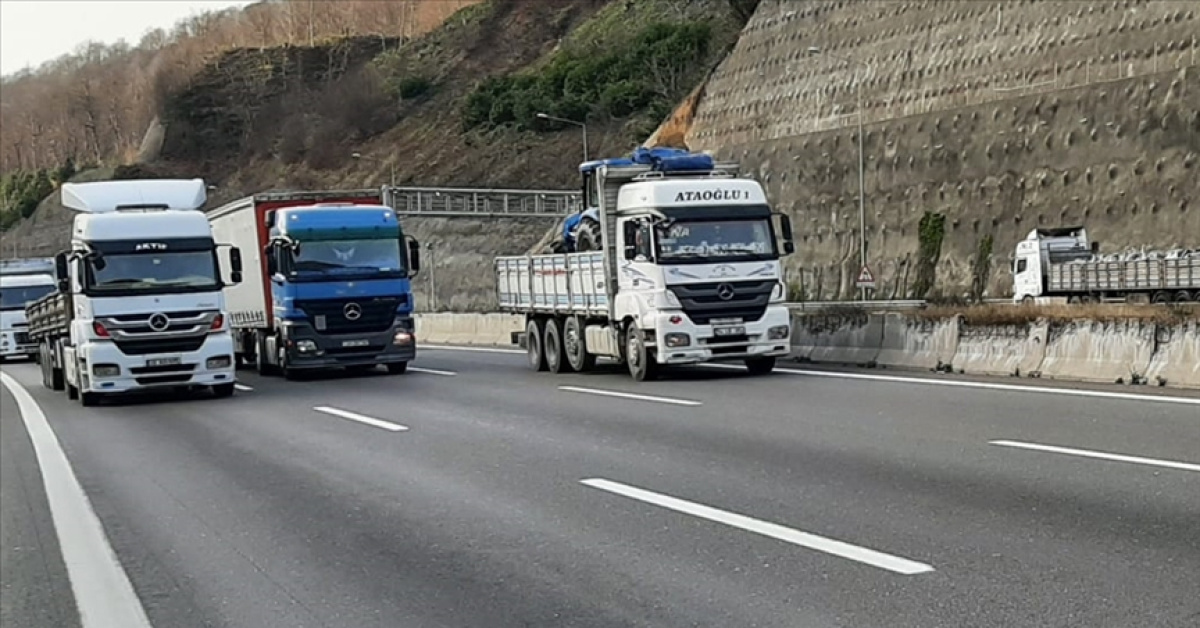Tekirdağ'dan İstanbul'a Kamyon Geçiş Kısıtlanıyor