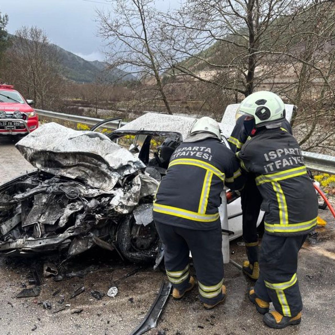 Antalya'da feci kaza: 2 ölü, 4 yaralı