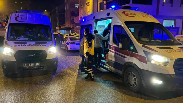 Kocasını bıçaklayarak öldürdü