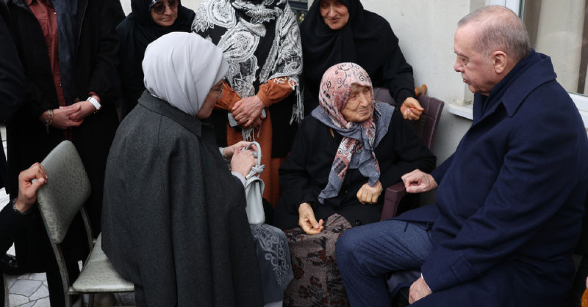 Erdoğan Rize'dekomşularla bayram kutlaması