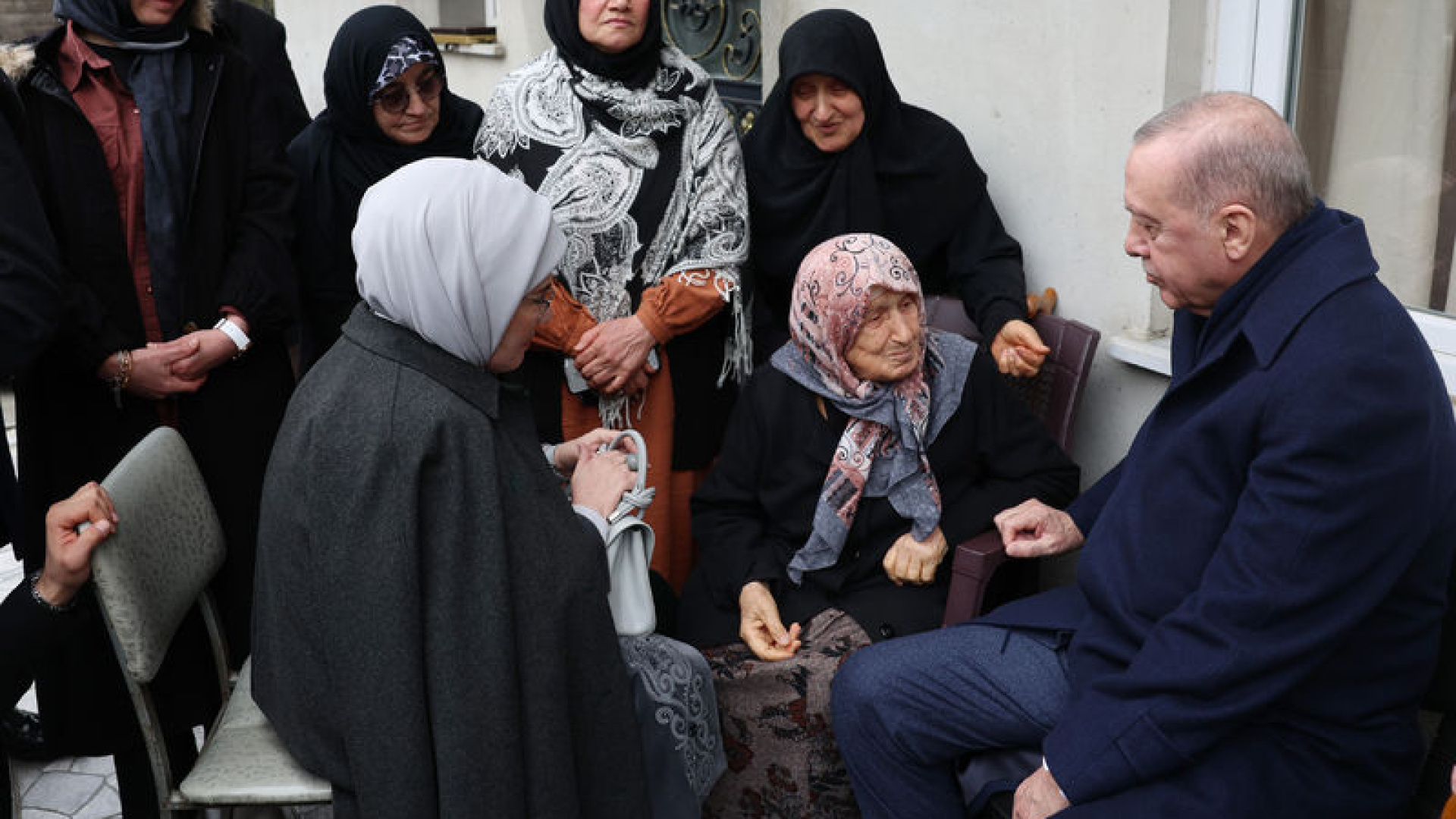 Cumhurbaşkanı Erdoğan, komşularıyla bayramlaştı | Son dakika haberleri