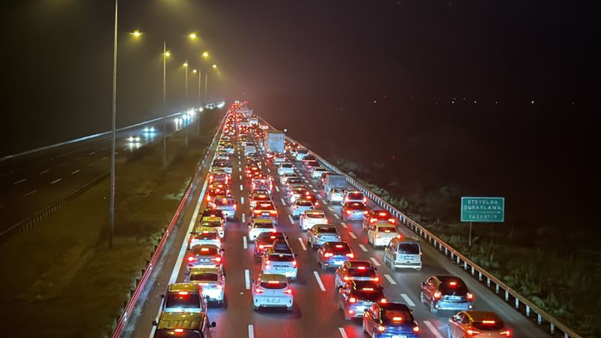 Kilit kavşakta dönüş yoğunluğu! | Son dakika haberleri