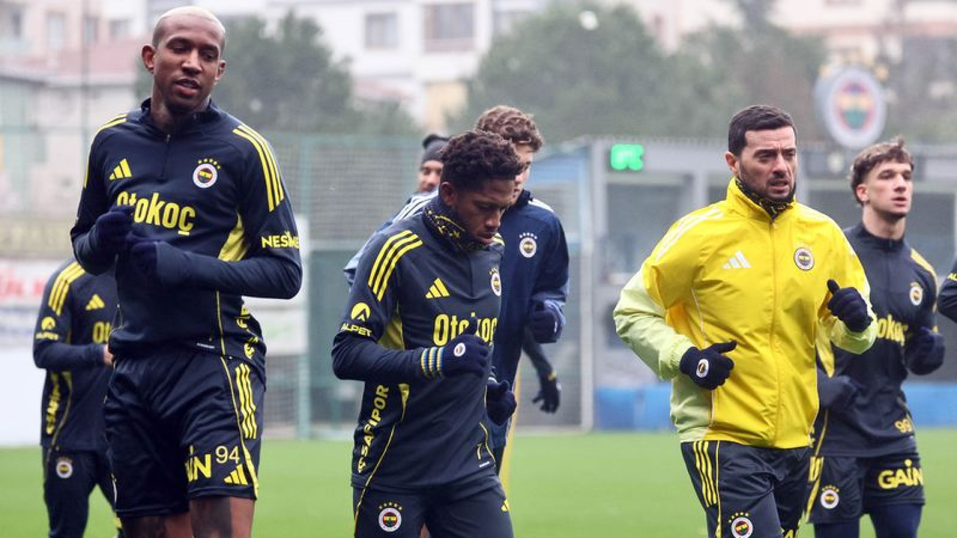 Fenerbahçe, 3 Günlük İzni Tamamlayarak Beşiktaş Derbisi Hazırlıklarına Başladı