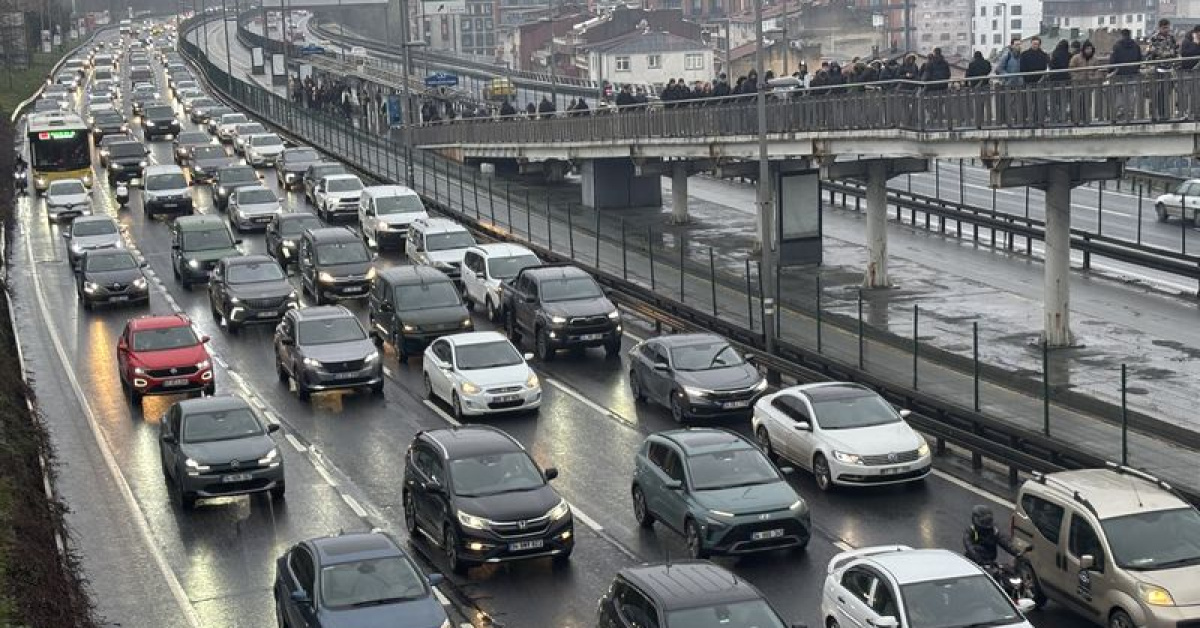 İstanbul'da Bayram sonrası yoğun trafik