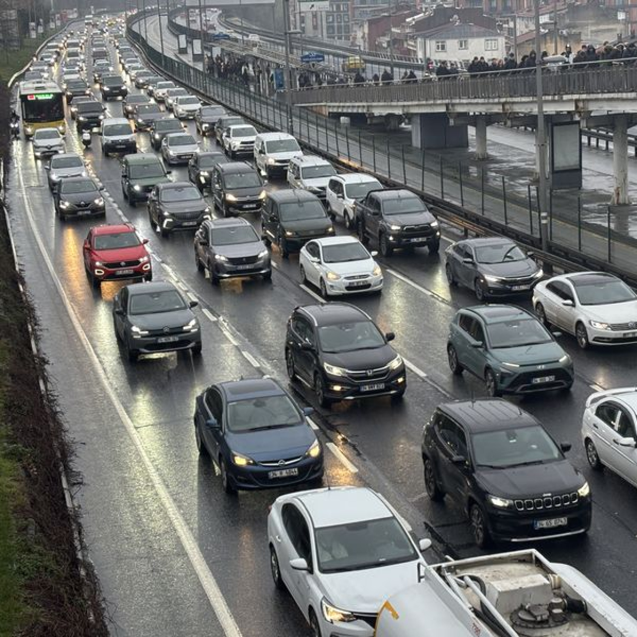 Bayram sonrası trafik yoğunluğu