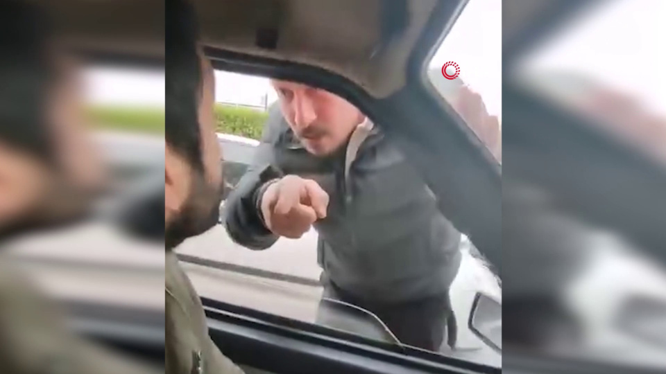 Ailesinin yanında saldırıya uğradı!