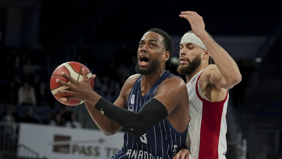 Anadolu Efes, Barcelona'ya konuk oluyor!