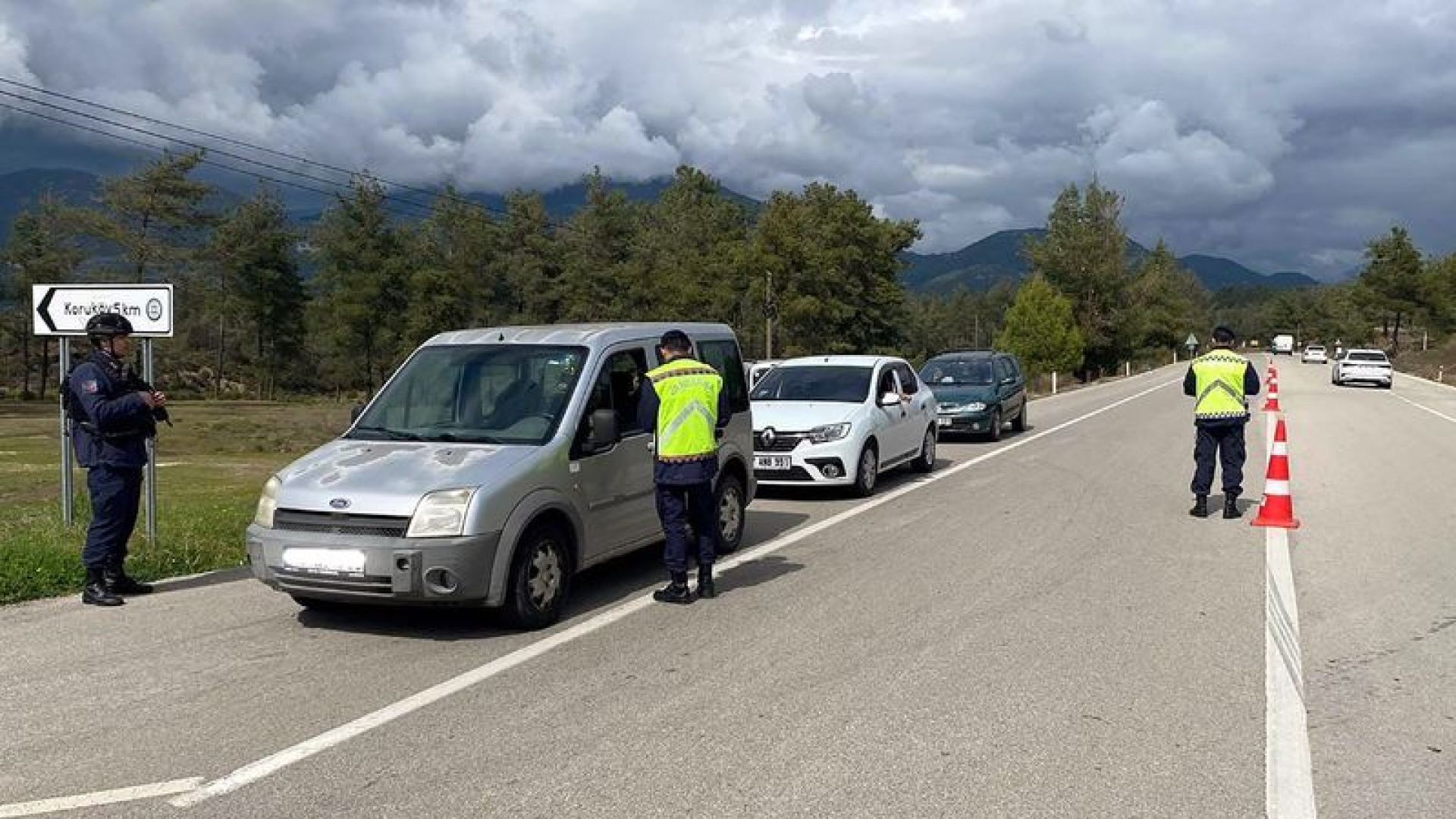 Muğla'da Güvenlik Operasyonu: 93 Şüpheli Yakalandı, 38'i Tutuklandı