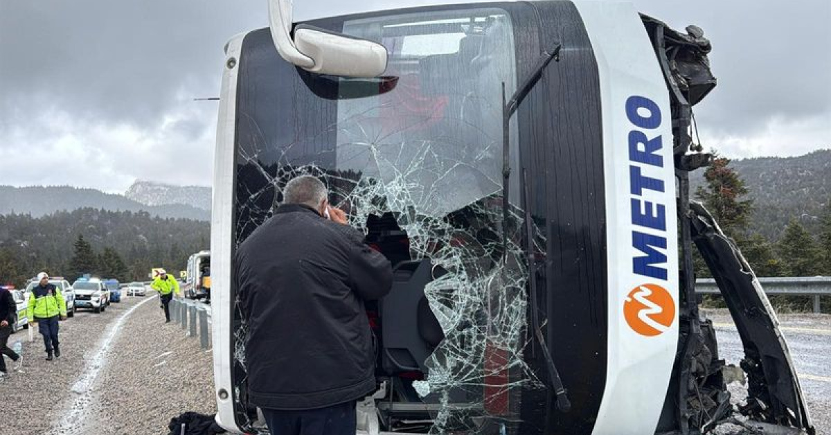 Konya Seydişehir'de Otobüs Devrilme! Yaralılar Var