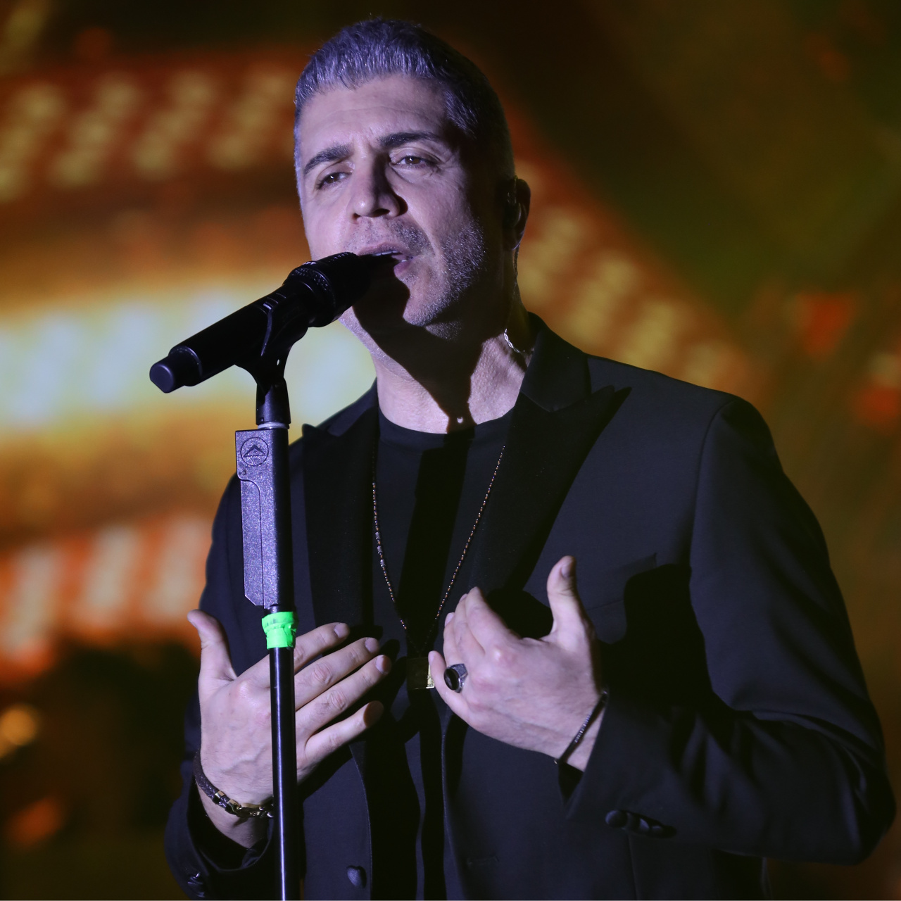 "Etrafımız ateş çemberi"