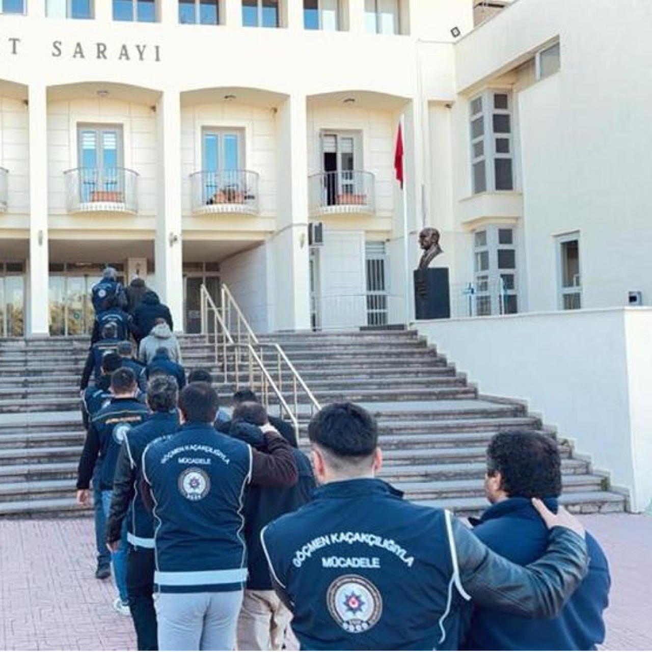 33 kaçak göçmen yakalandı