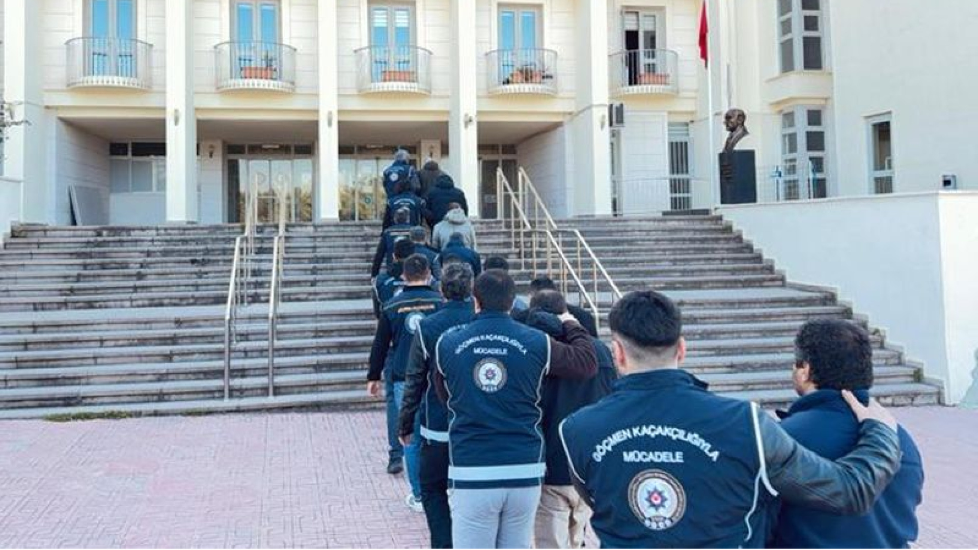 Bodrum'da 33 kaçak göçmen yakalandı, 9 organizatör tutuklandı