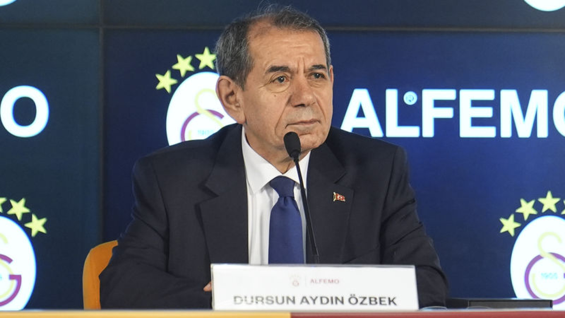 Galatasaray Başkanı Özbek, Osimhen'in Sağlık Durumunu Açıkladı