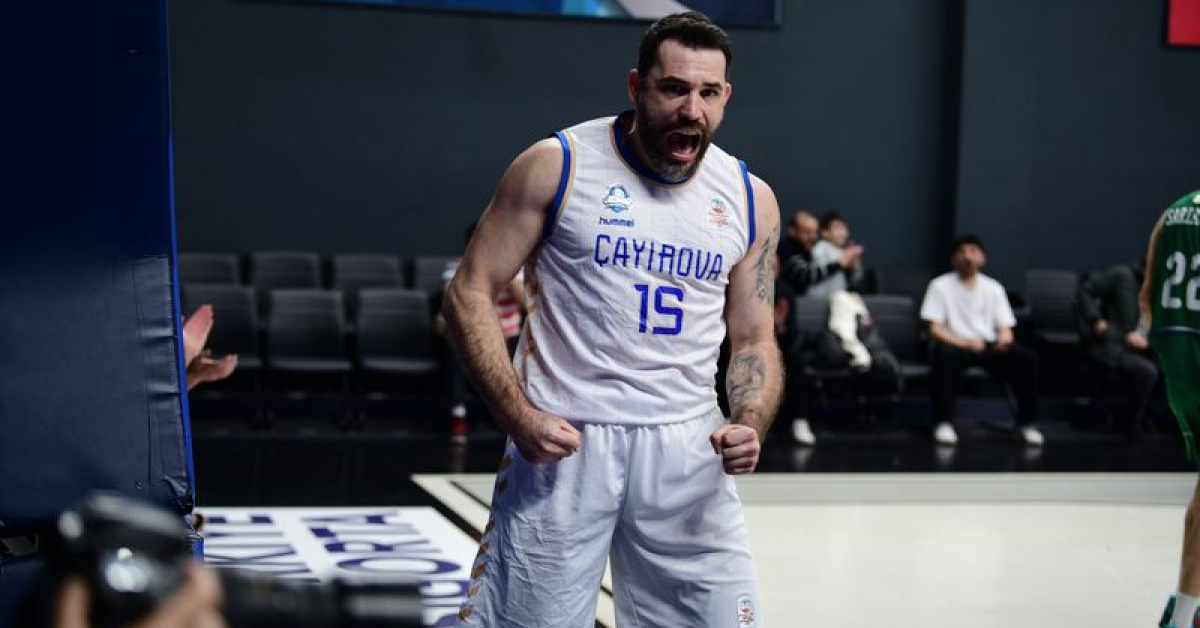 Çayırova Belediyespor Gaziantep Basketbol'umağlup ediyor