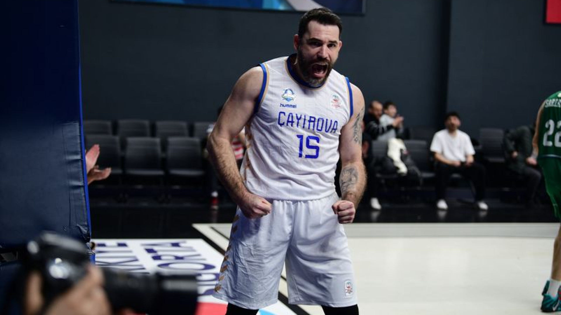 Çayırova Belediyespor, Gaziantep Basketbol'u Son Saniye Üçlüğüyle Devirdi