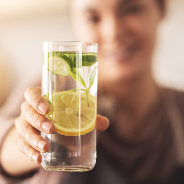 Şimdi tam zamanı: Pratik detoks suyu tarifleri