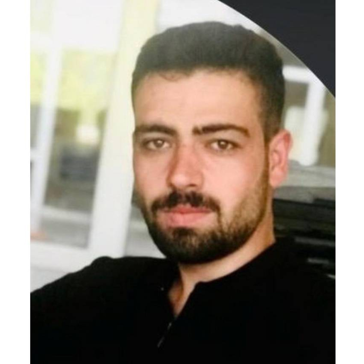 İstinat duvarına çarptı, hayatını kaybetti