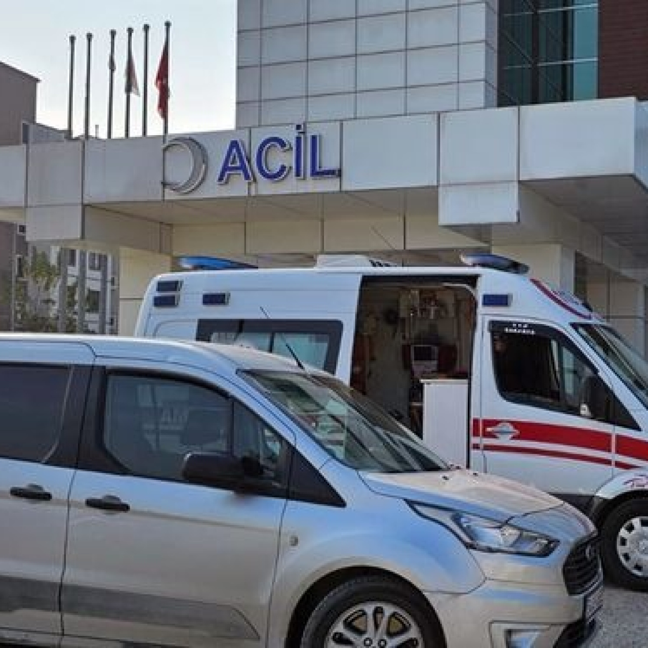 TIR ile otomobil çarpıştı: 1 ölü 