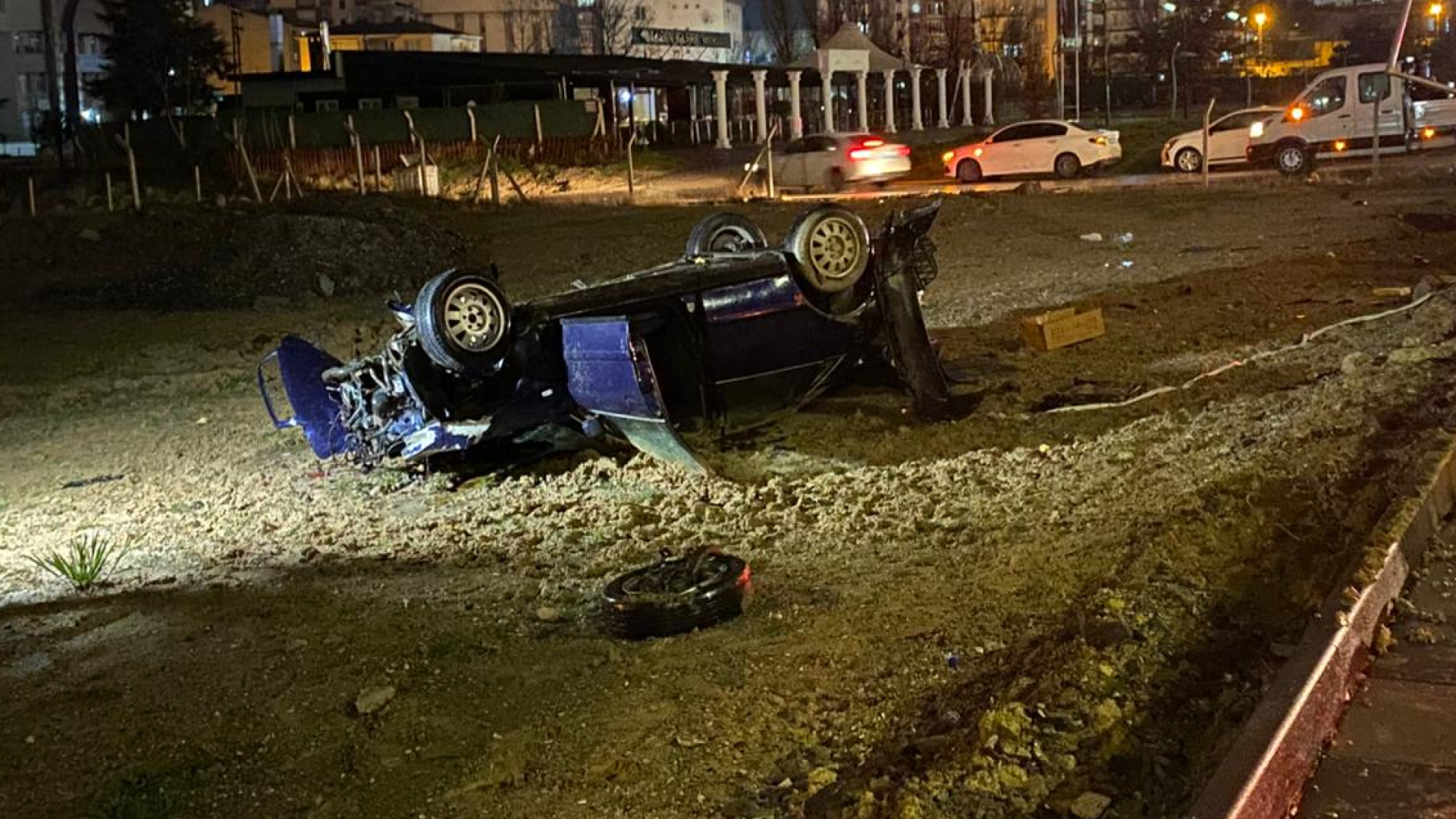 Ankara'da Trafik Kazası: Kontrolden Çıkan Otomobil Takla Atarak Sürücünün Hayatına Mal Oldu
