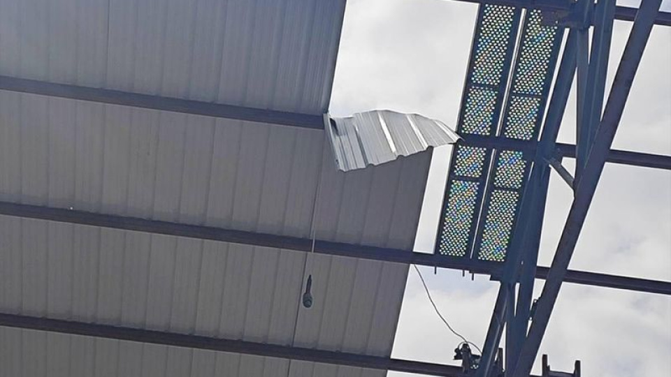 10 metreden düşen işçi can verdi