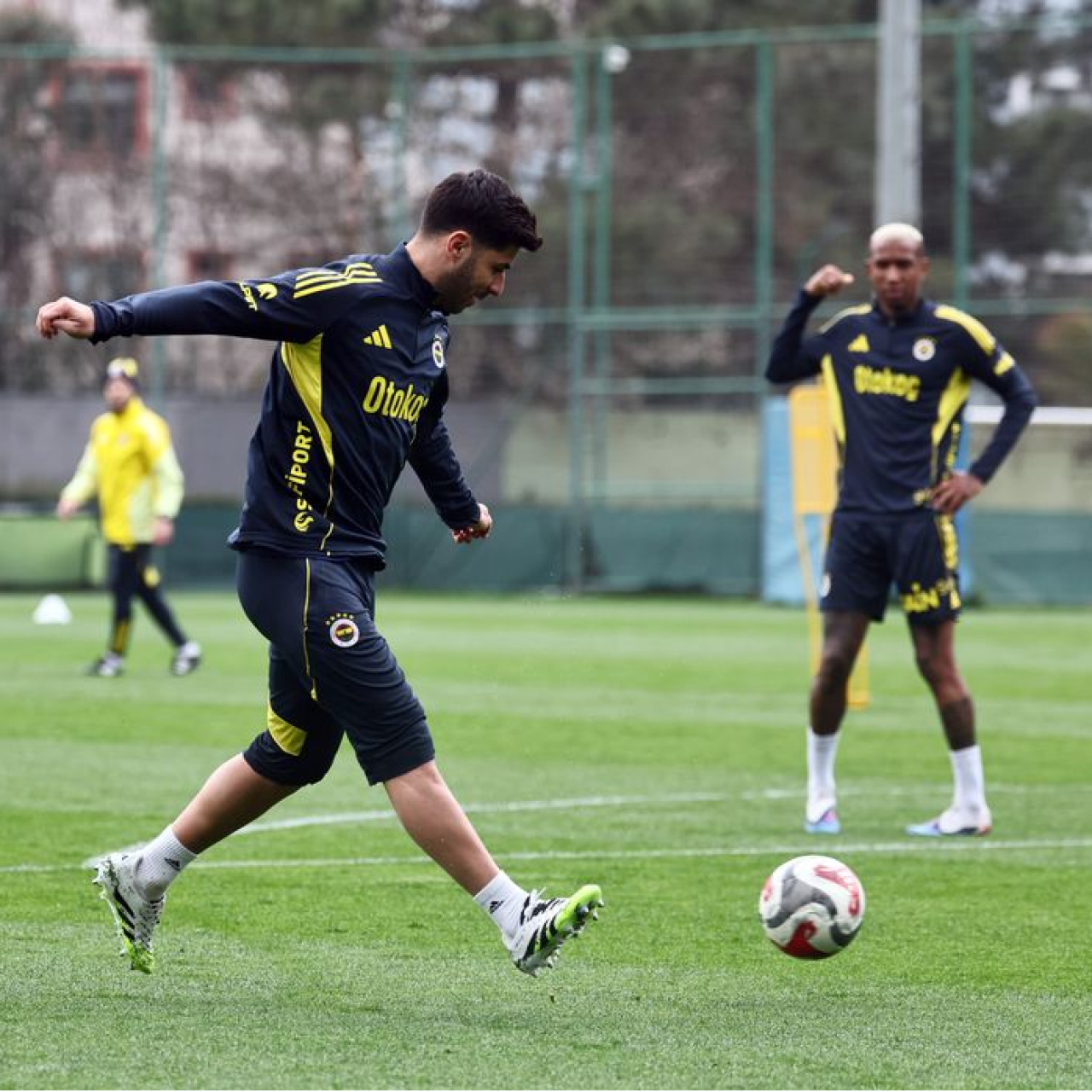 Fenerbahçe, derbi hazırlıklarına devam etti!