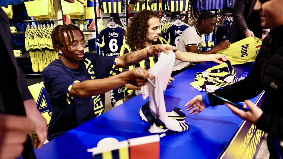 Guendouzi, Nene ve Cherif, taraftarlarla buluştu!