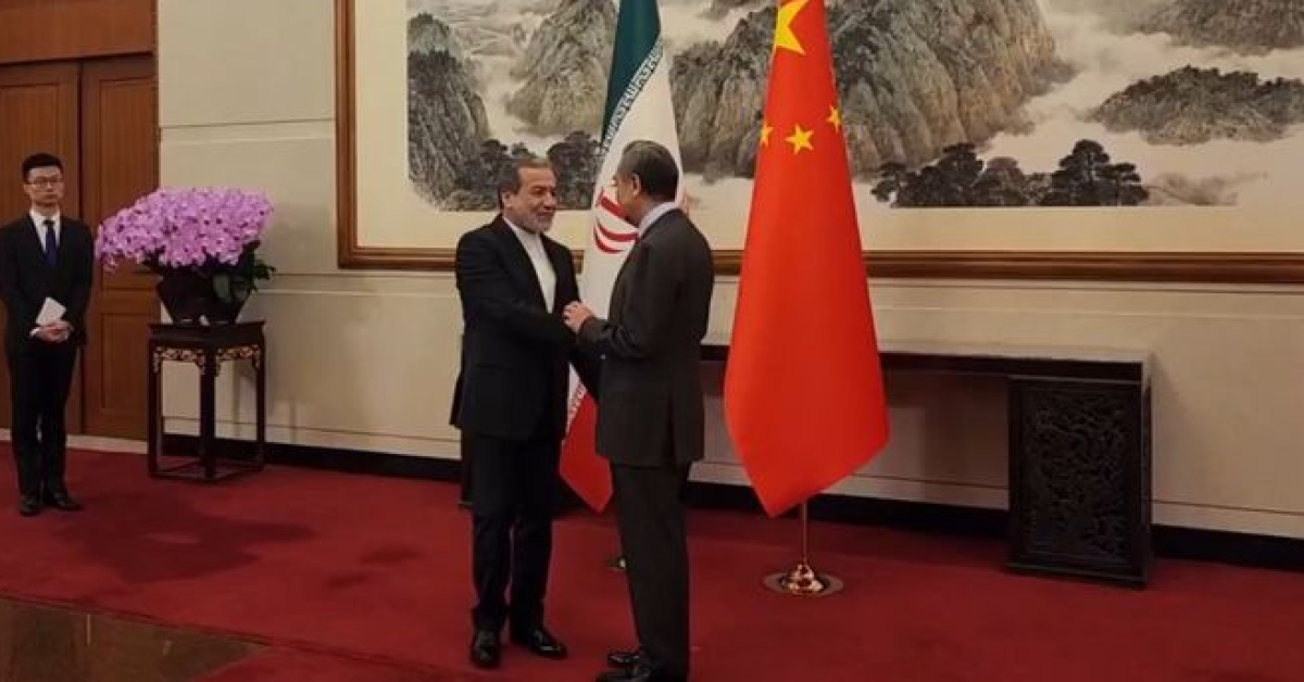 İran Dışişleri Bakanı, Hürmüz Boğazı'nın Herkese Açık Olması Konusunda