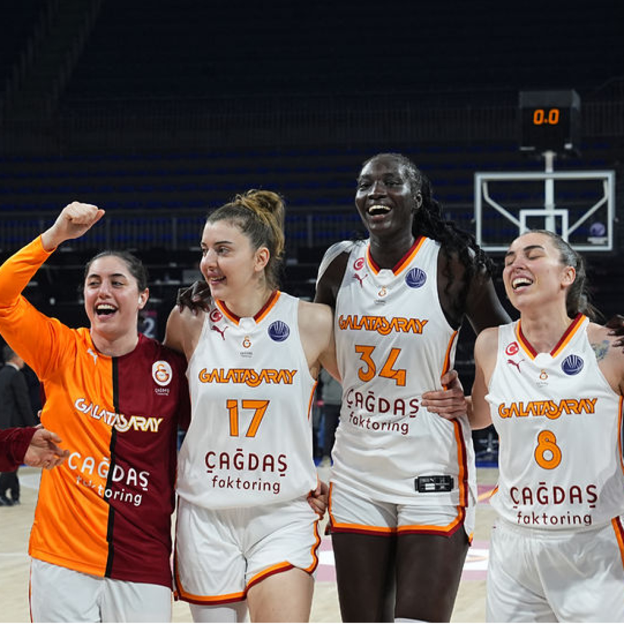 Galatasaray, seride 1-0 öne geçti!