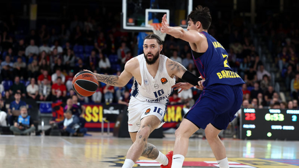 Anadolu Efes, Barcelona'ya diş geçiremedi!