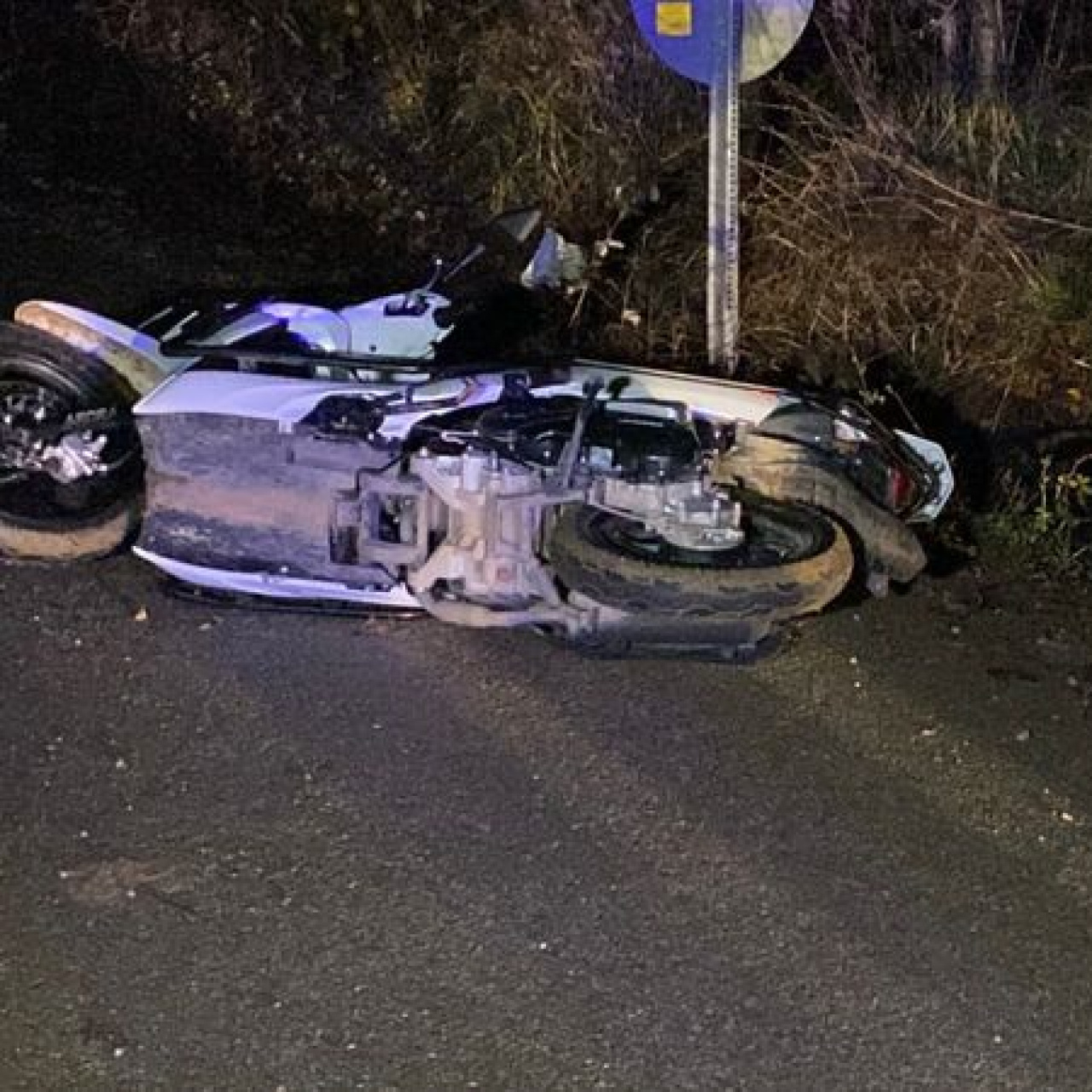 Motosiklet sürücüsü kazada can verdi