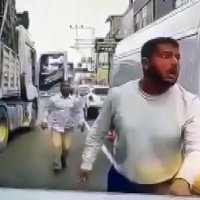 TIR'la yol kestiler! Korkunç görüntü!