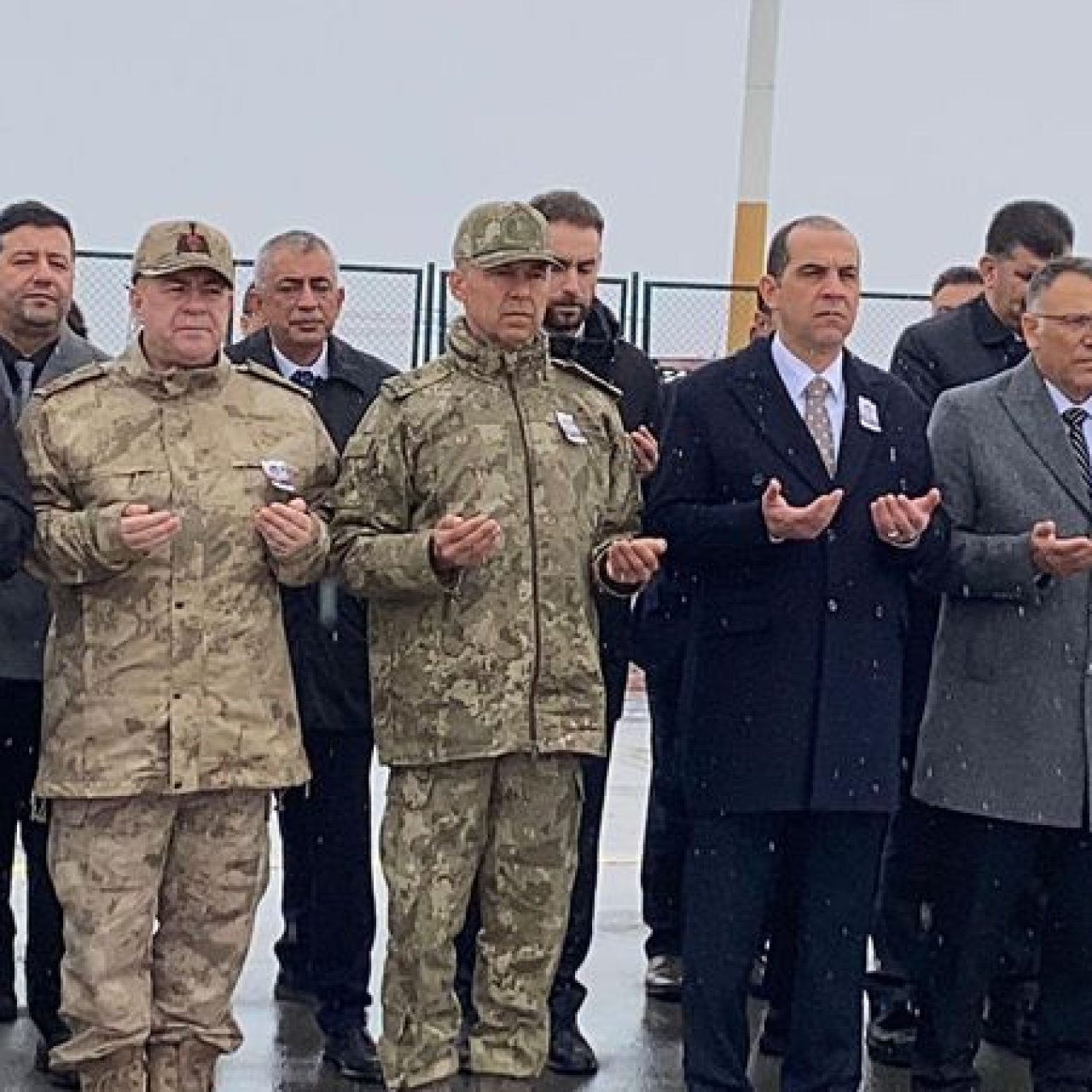 Şehit askerler için uğurlama töreni