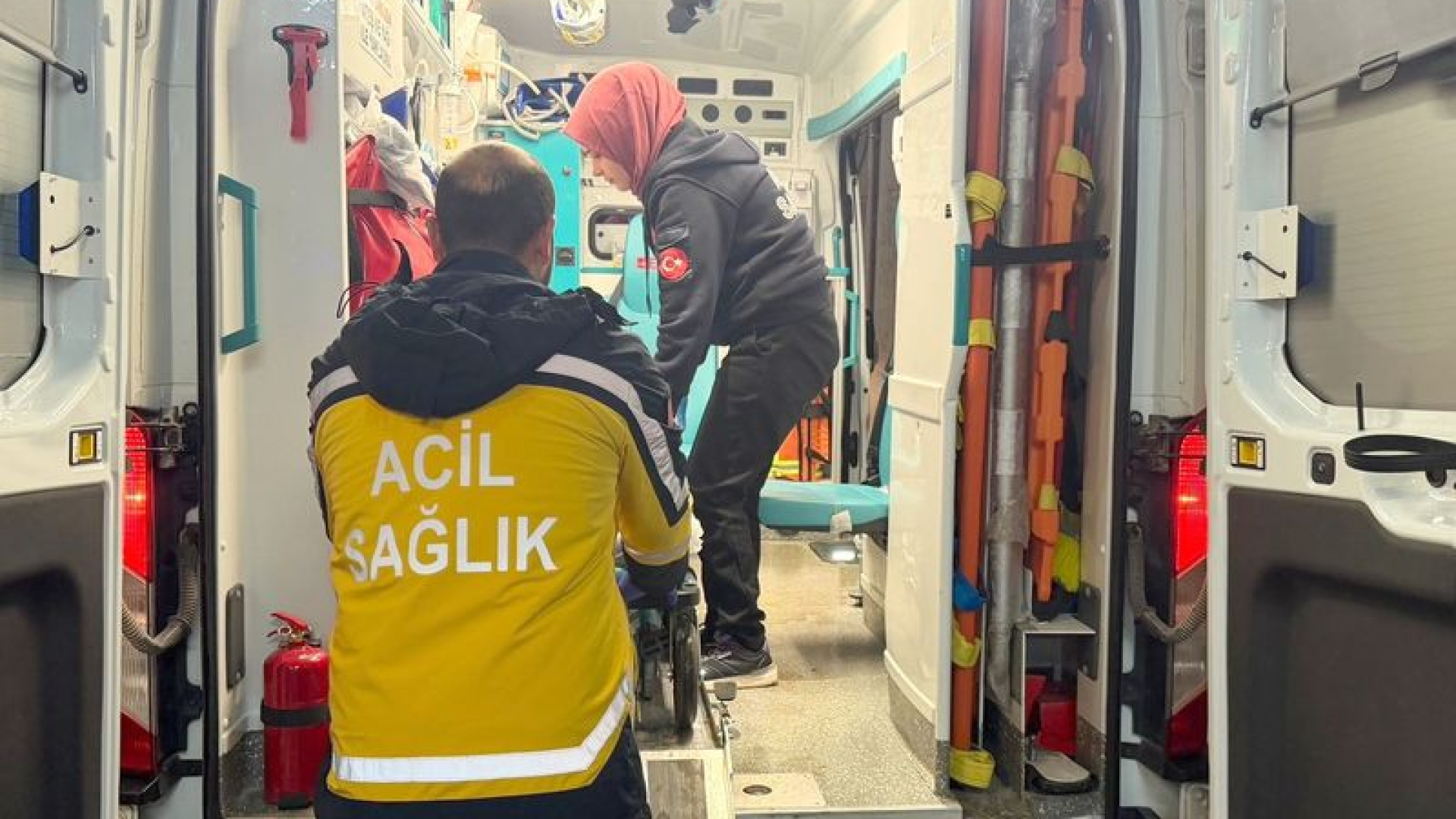 Adıyaman'da Yüksekten Düşen 15 Yaşındaki Kız Çocuğu Hayatını Kaybetti