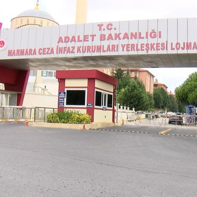 Murat Çalık savunma yapıyor