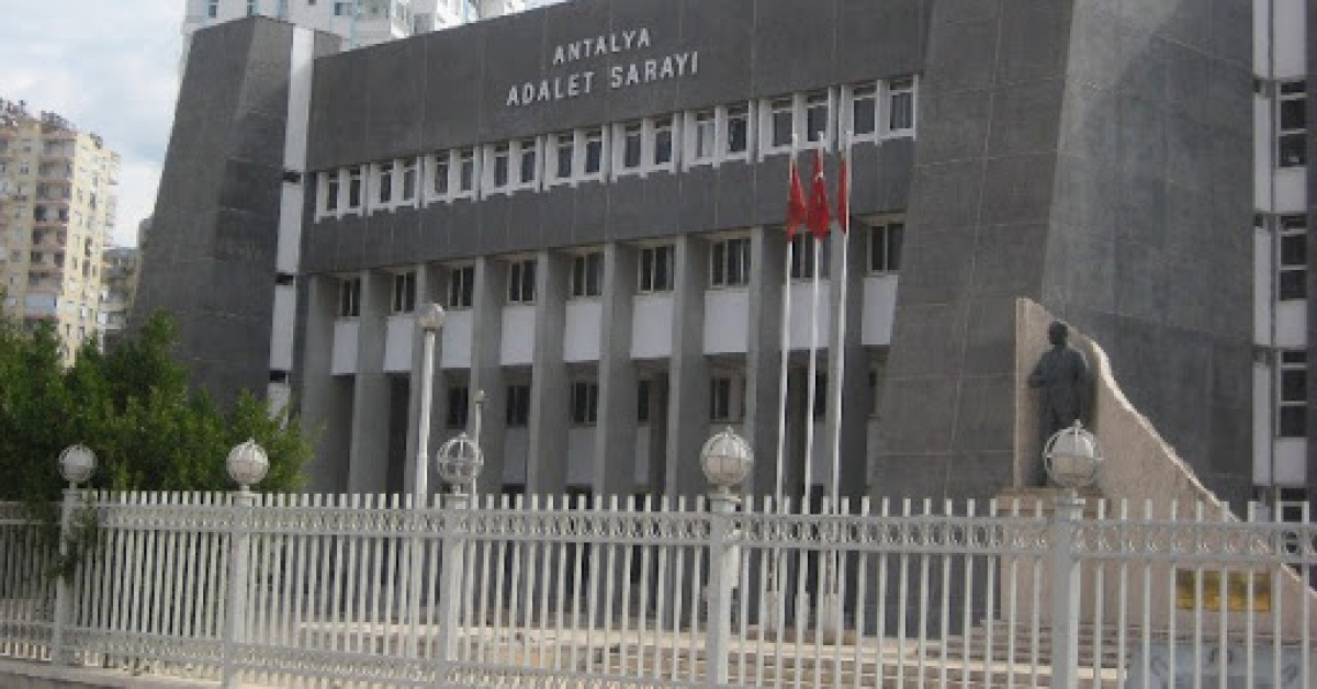 Tapu kayıtlarını usulsüz sorgulayan tekniker gözaltına alındı