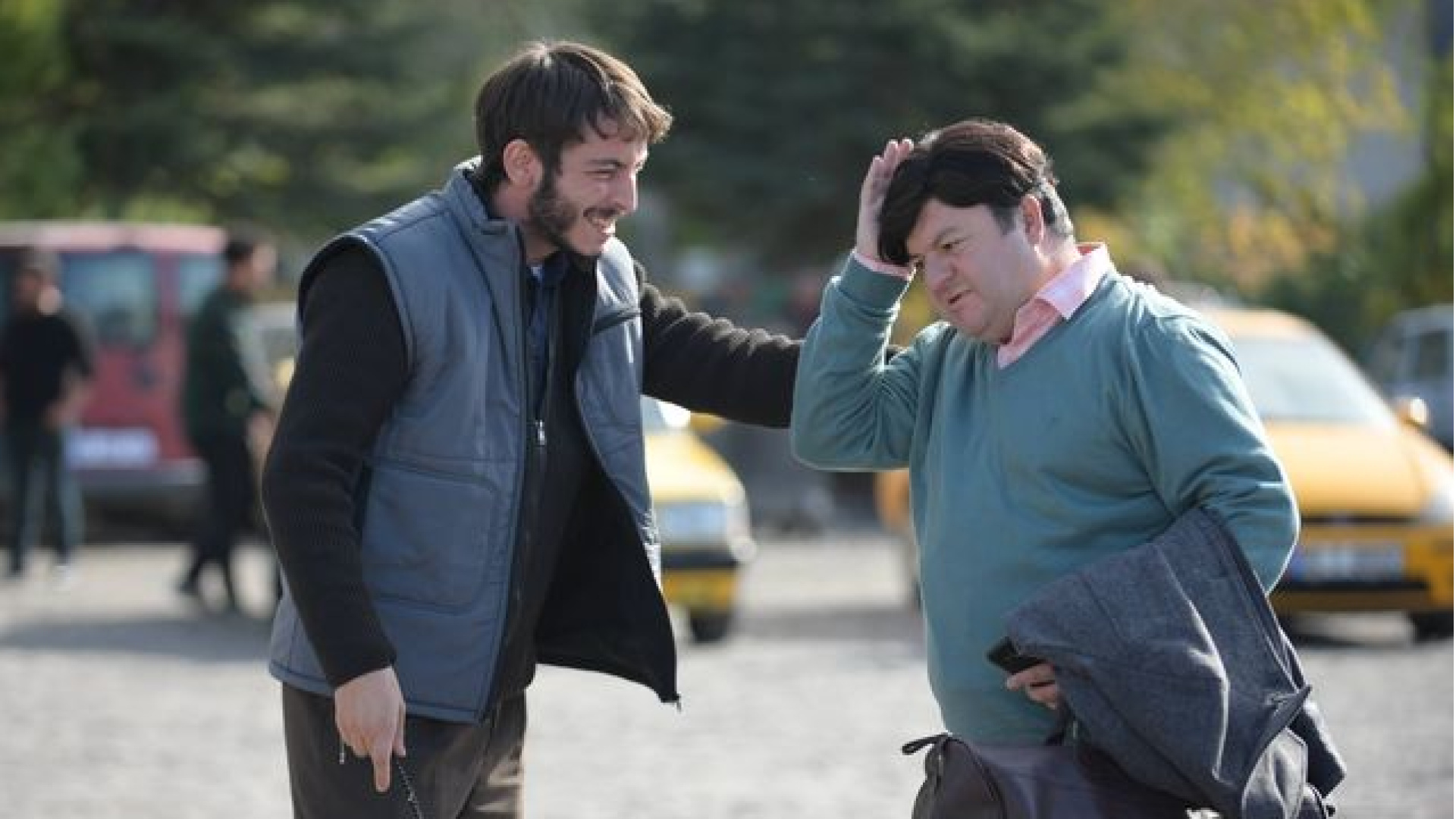 BKM'nin Kara Komedisi 'Hazine' Televizyonda: Konusu ve Oyuncuları