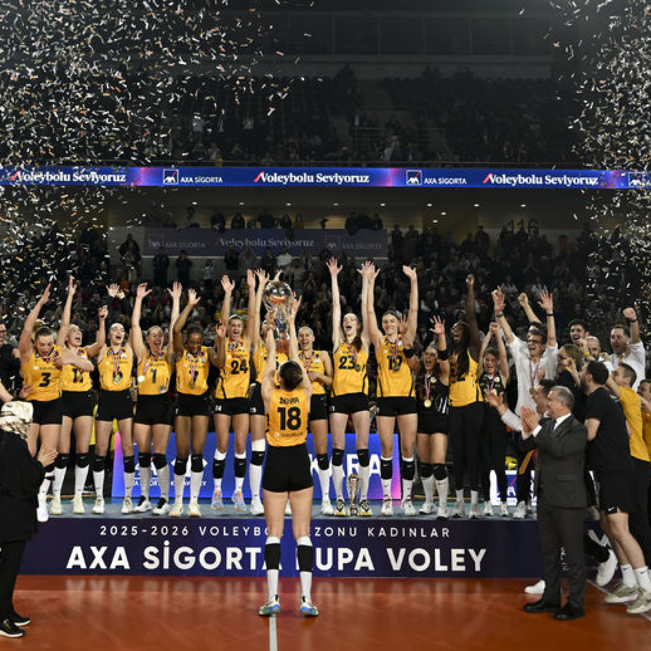 Kupa Voley'de şampiyon VakıfBank!