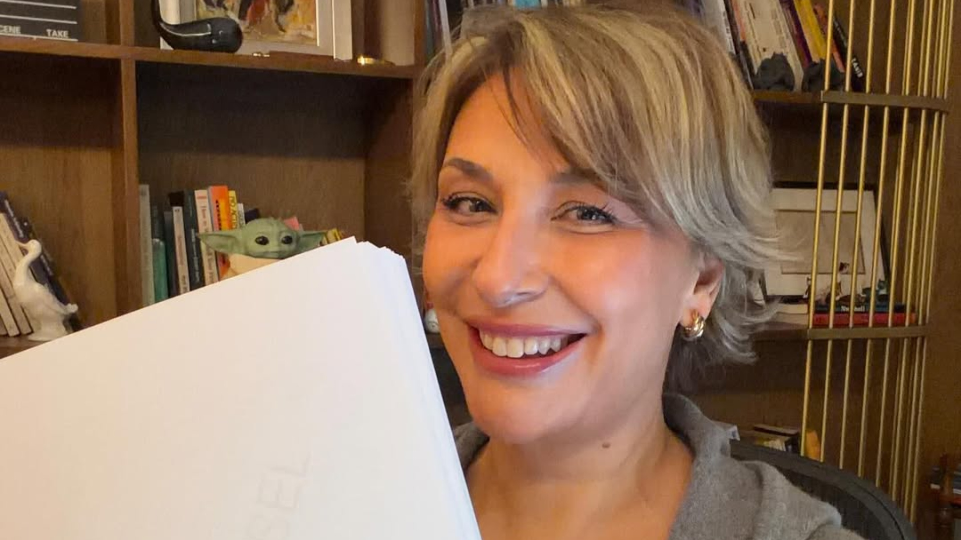 Gülse Birsel'den Heyecanlandıran Açıklama: '2 Aile Arasında' Yolda!