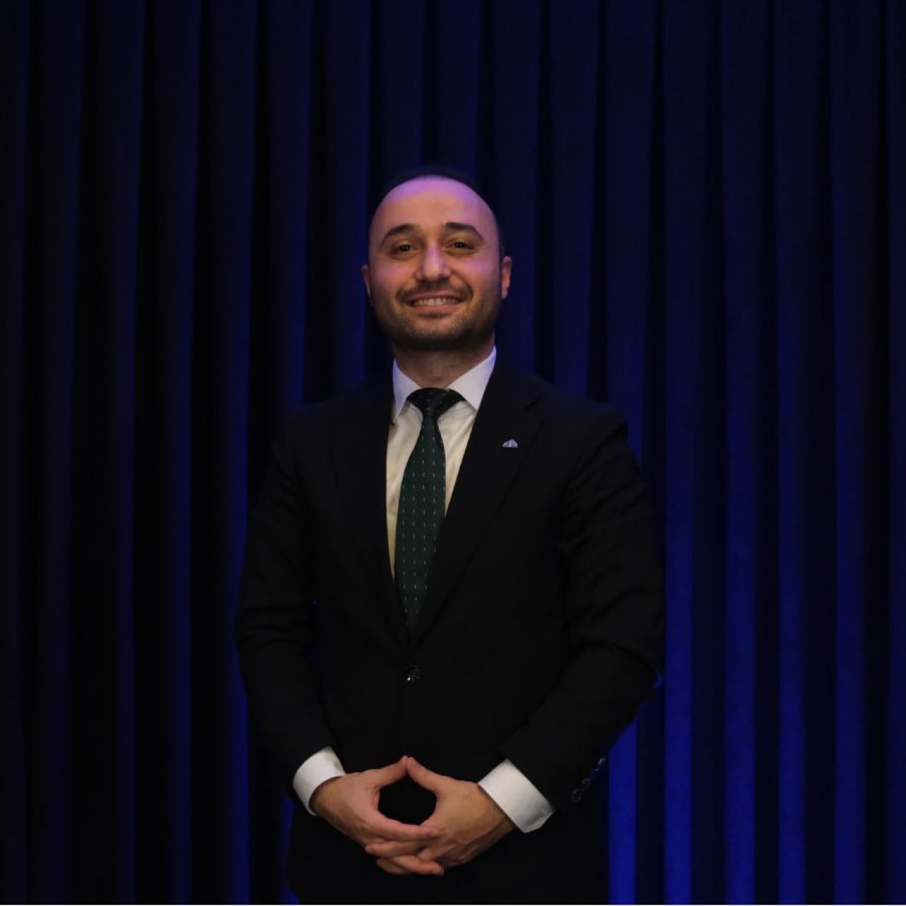 Altın için petrole bakın