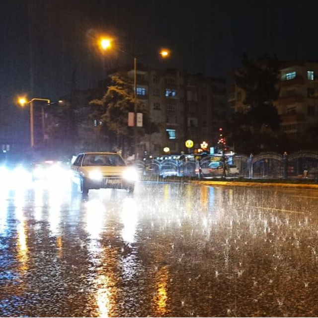 Şanlıurfa'da eğitime "sağanak" molası