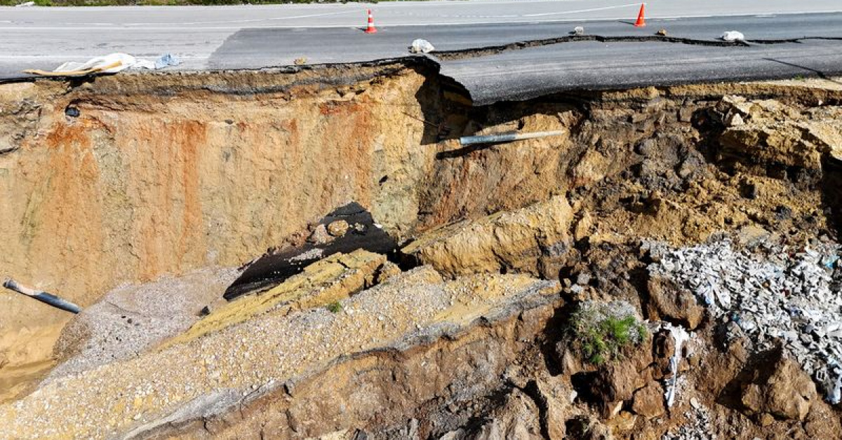 Adana'dayolda heyelan veiçme suyu hattı zararlı
