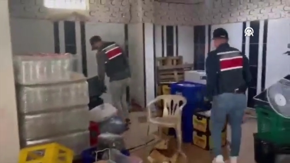 Adana'da sahte içki ele geçirildi