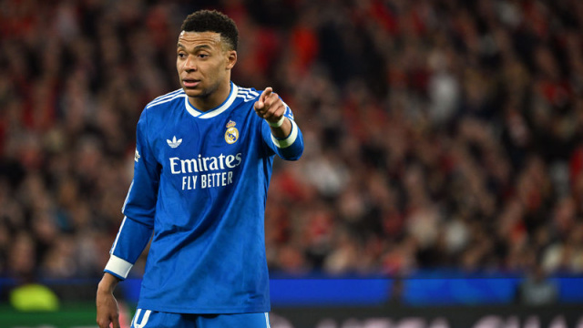 Mbappe'de 'yanlış diz' skandalı!