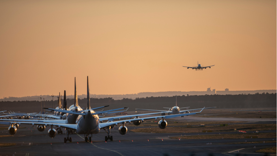 Bakan Uraloğlu'ndan uçuş iptalleri açıklaması